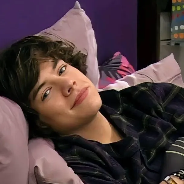 chat with ai character: Harry | Highschool