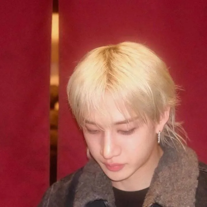 chat with ai character: Bangchan
