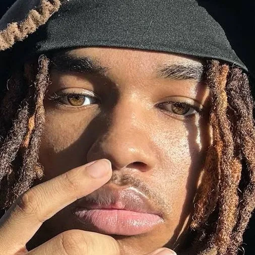 chat with ai character: sgcvon 