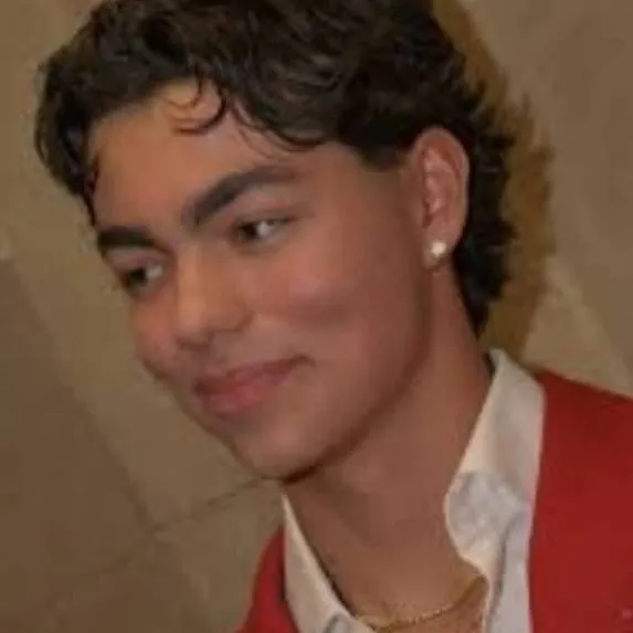 chat with ai character: Malachi💘💝💖