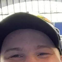 chat with ai character: Brendon Freel