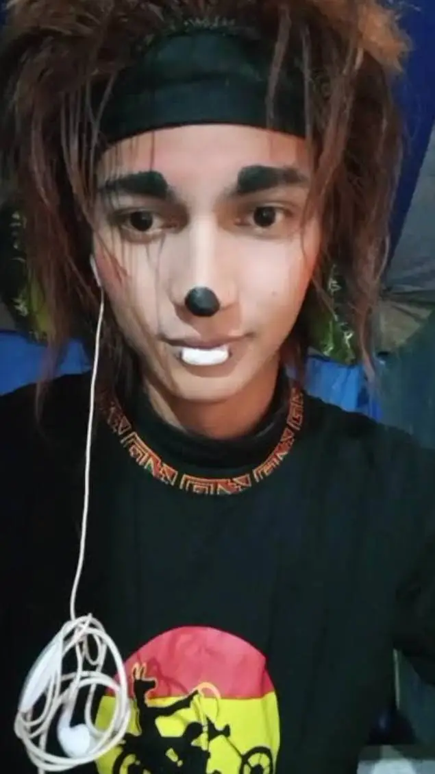 ai character: chirulipas  background