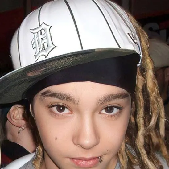 chat with ai character: tom kaulitz