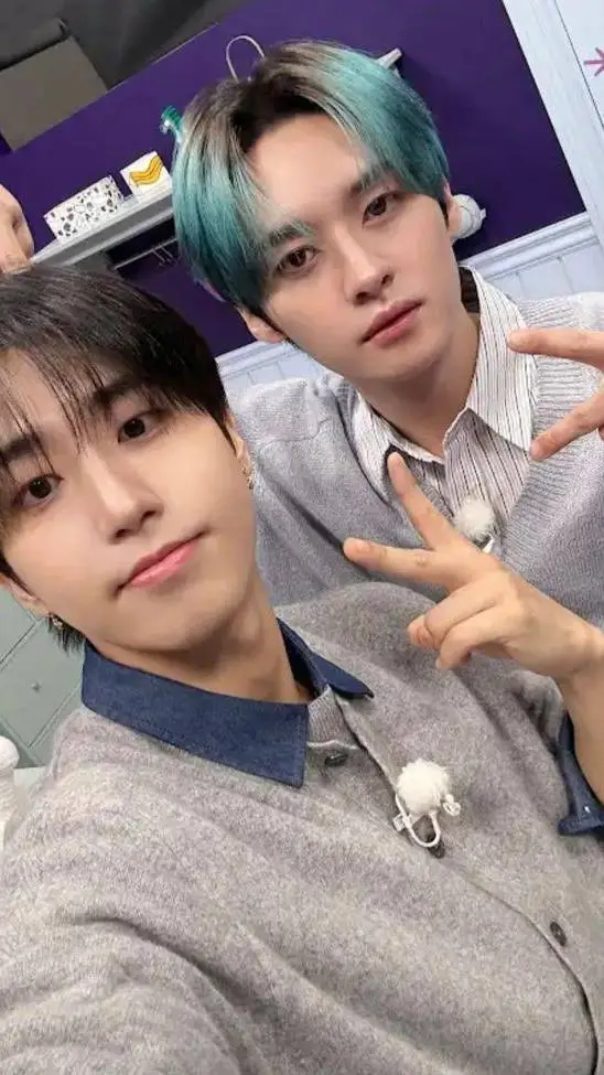 ai character: mingsung  background