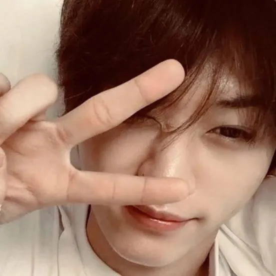 chat with ai character: el trio