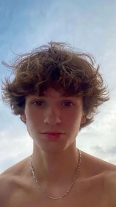 ai character: Kroy background