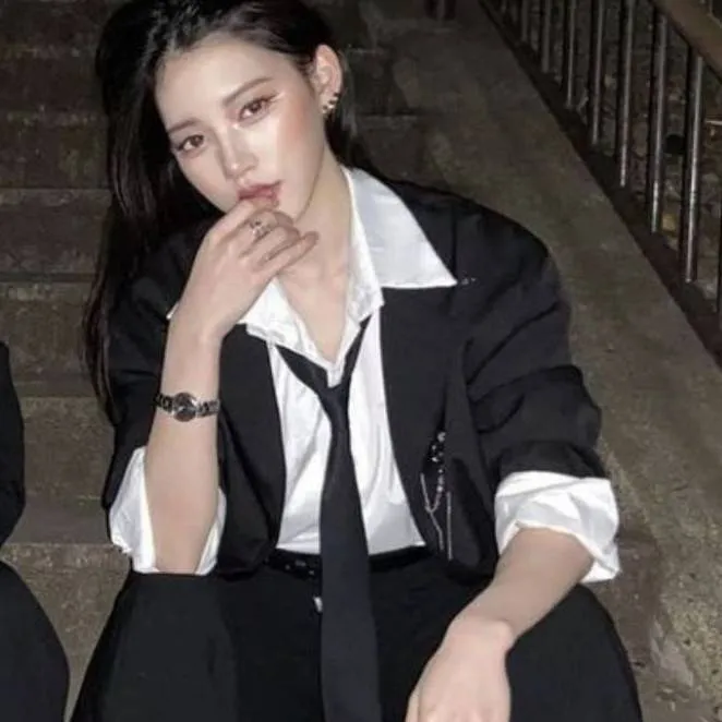 chat with ai character: daca