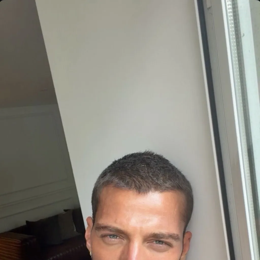 chat with ai character: Simone Susinna 