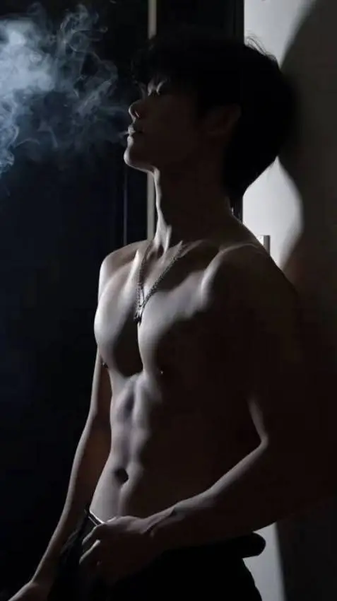 ai character: Alex  background