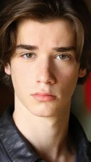 ai character: Oliver Otto  background