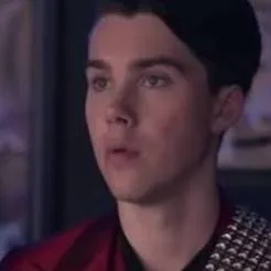 chat with ai character:  reggie.