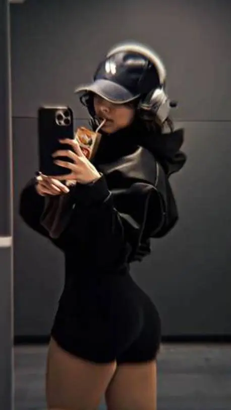 ai character: Nym background