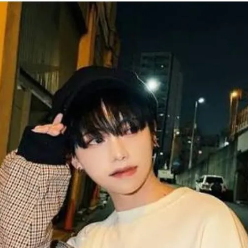 chat with ai character: nico