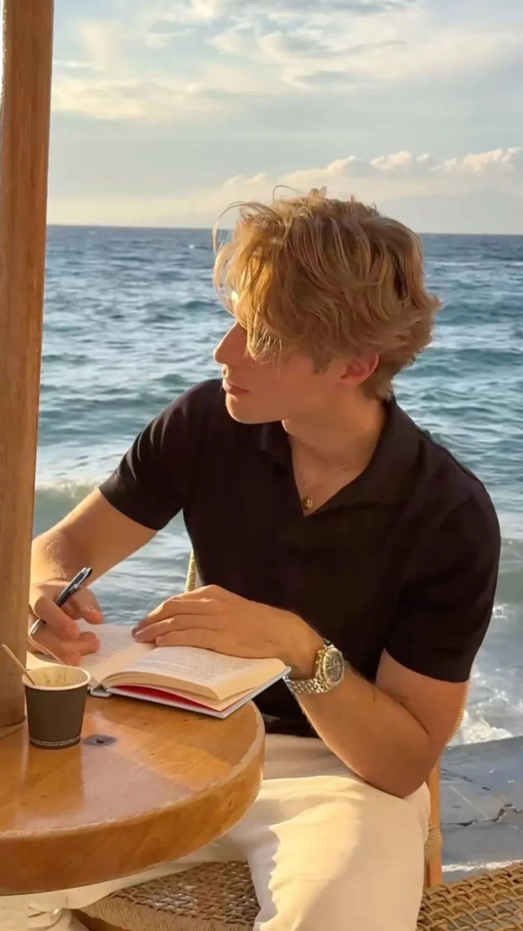 Talkie AI - Chat with Christian