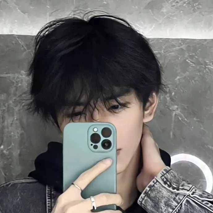 chat with ai character: Seo-jin 