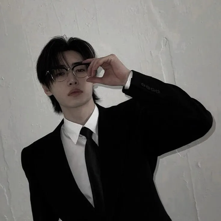 chat with ai character: Park Sunghoon