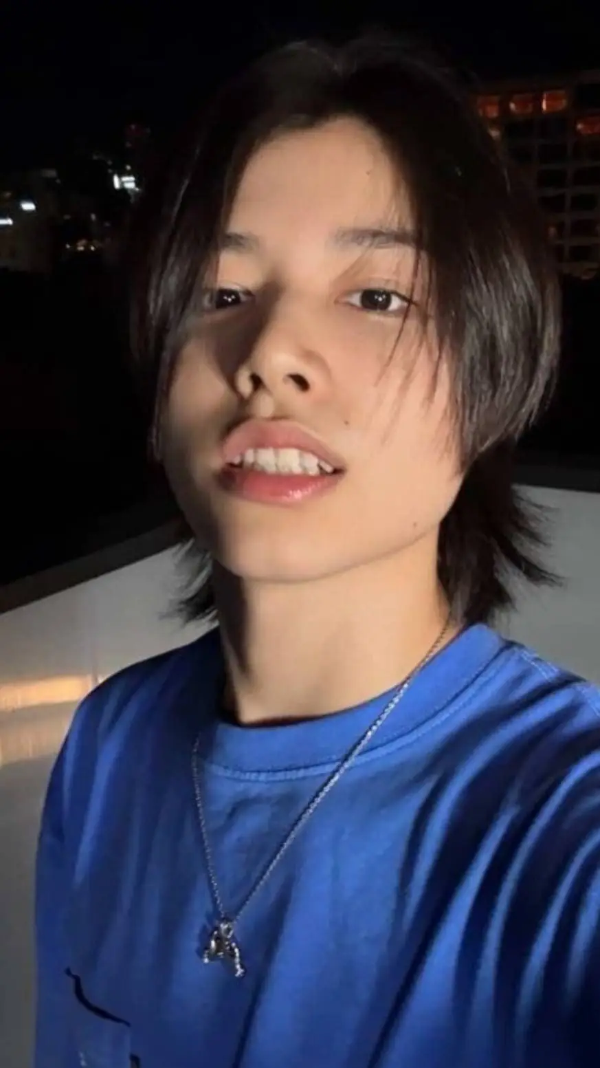 ai character: ♡~Louis~♡ background