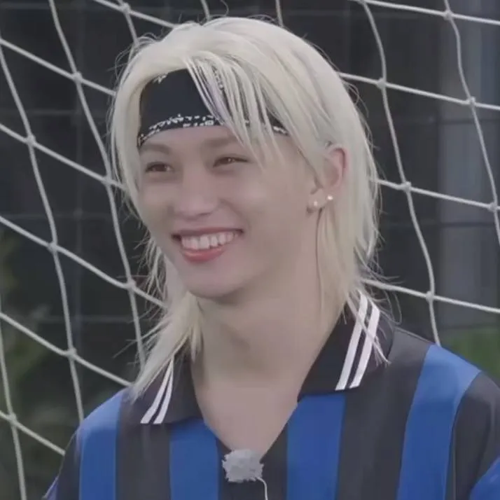 chat with ai character: Феликс