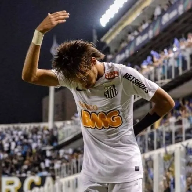 chat with ai character: Dueño de equipo