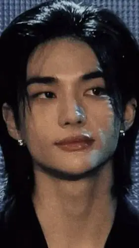 ai character: Hwang Hyunjin background