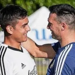 chat with ai character: Scaloni x dybala