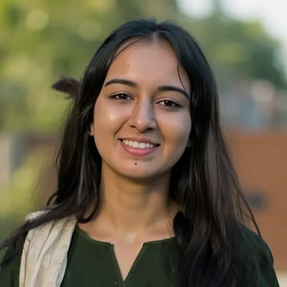 chat with ai character: Aayat Ali