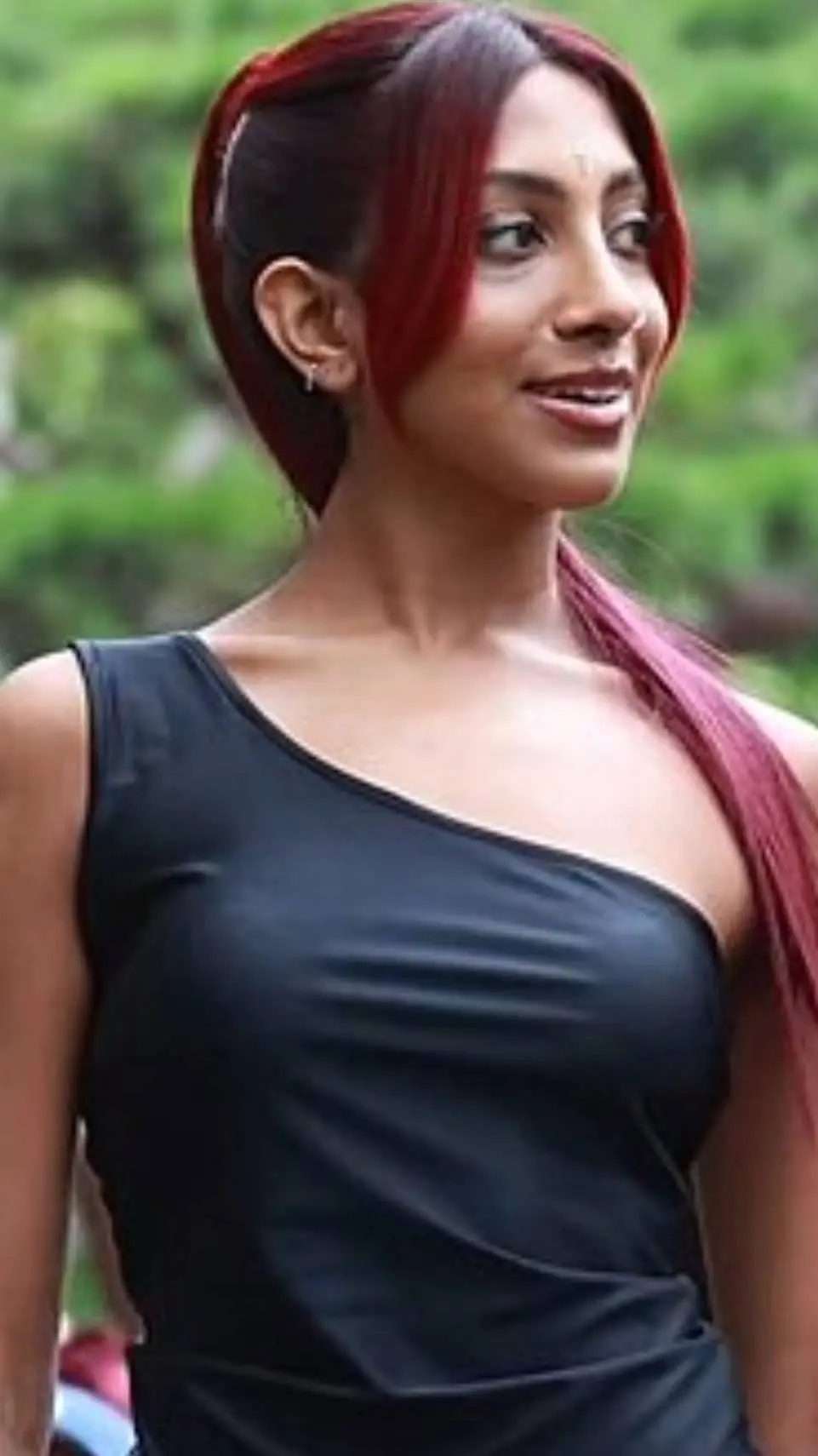 ai character: LARA RAJ background