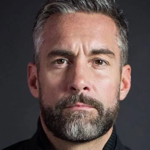 chat with ai character: Jay Harrington 