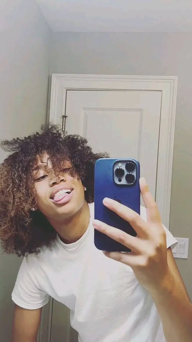 Talkie AI - Chat with damiya