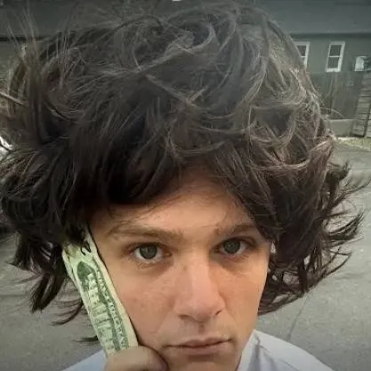 chat with ai character: Bryan mayhem