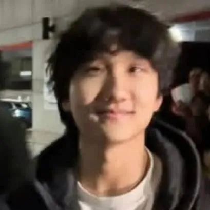 chat with ai character: idiotwithuke