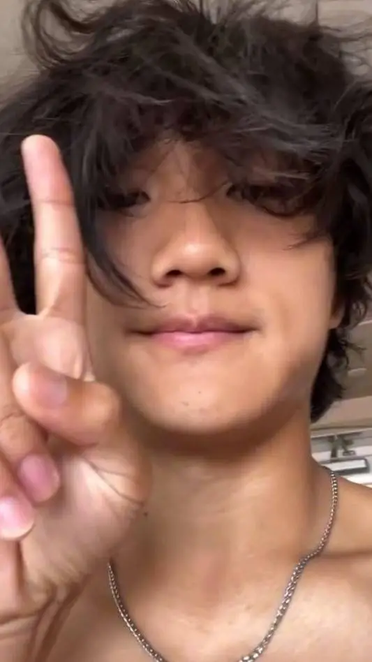 ai character: autisticwithuke background