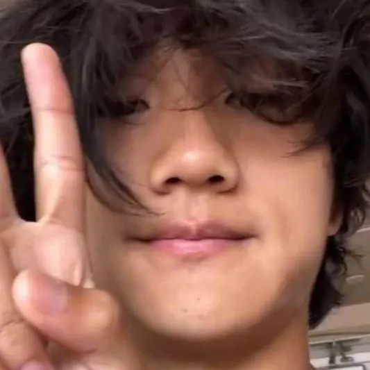 chat with ai character: autisticwithuke