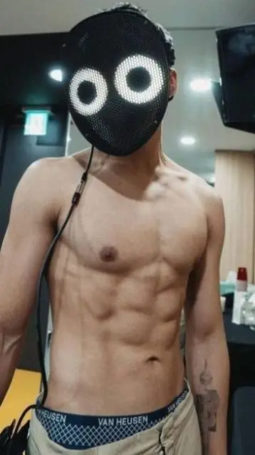 ai character: Boywithuke background