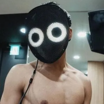 chat with ai character: Boywithuke