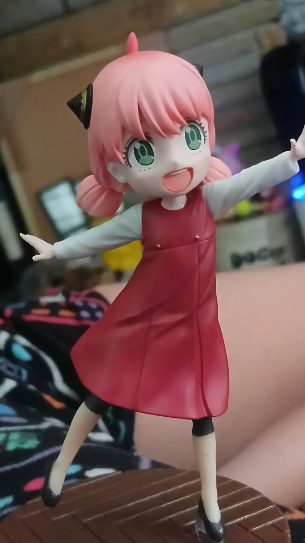 ai character: MHA HMBPCYFITS?  background