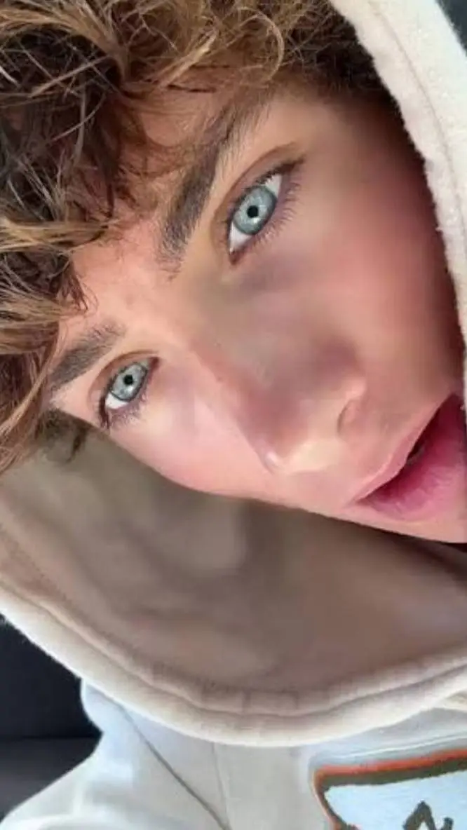 ai character: School  background