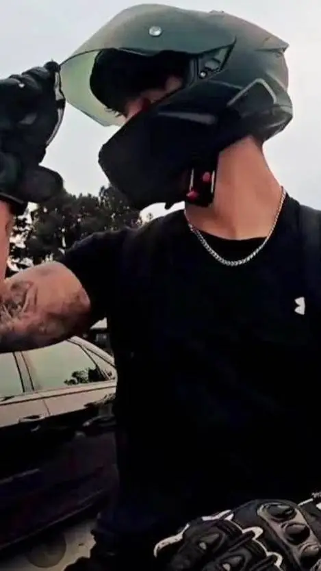 ai character: Weird Talkie  background