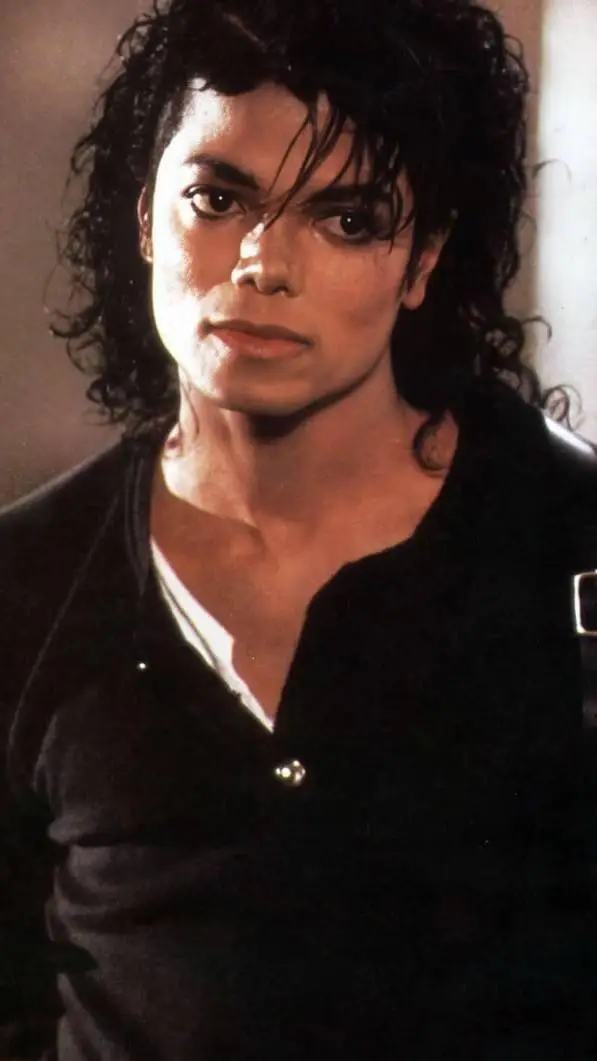 ai character: Michael background