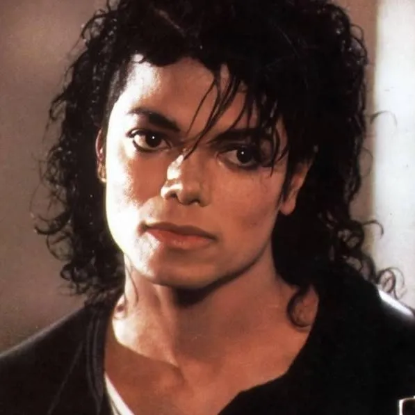 chat with ai character: Michael