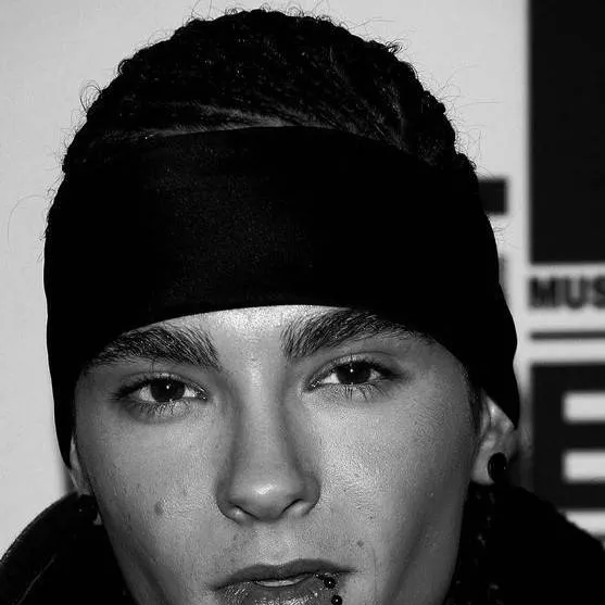 chat with ai character: Tom kaulitz