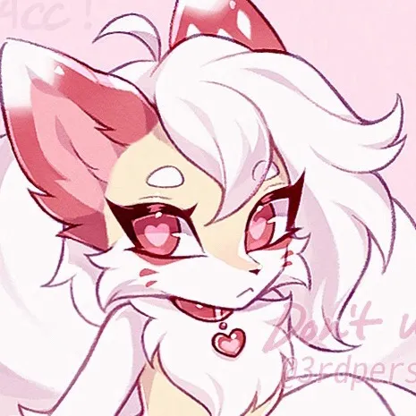 chat with ai character: 🍓Лисичка🍓