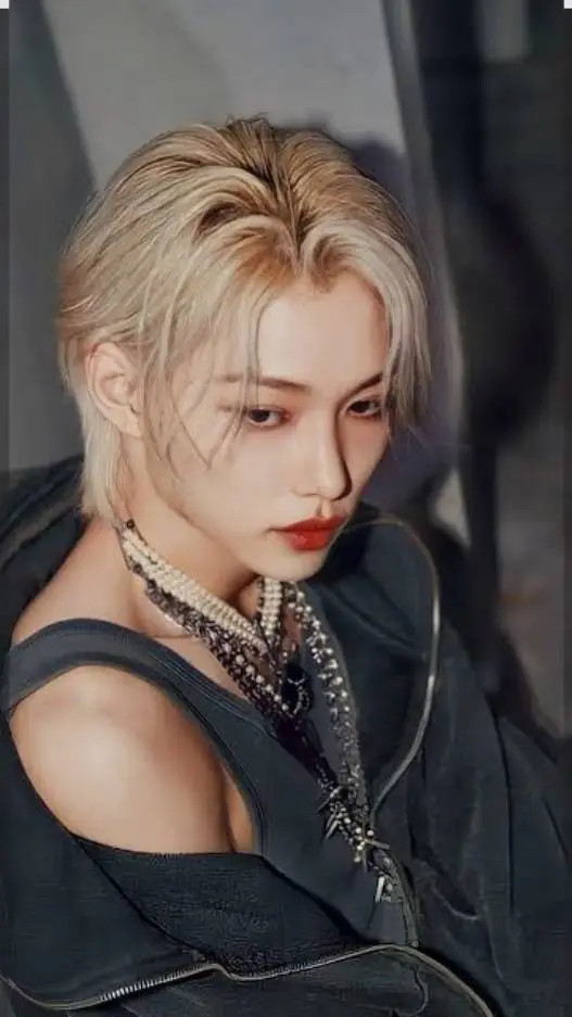 ai character: Felix background