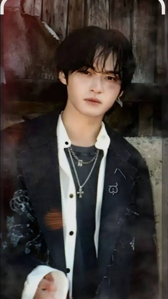 ai character: Lee Know background