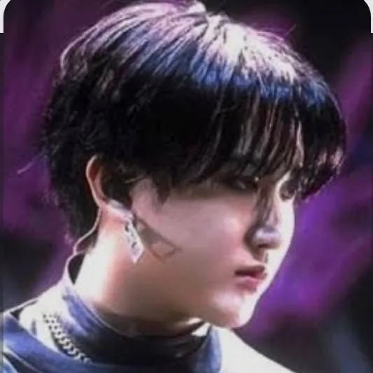 chat with ai character: Changbin