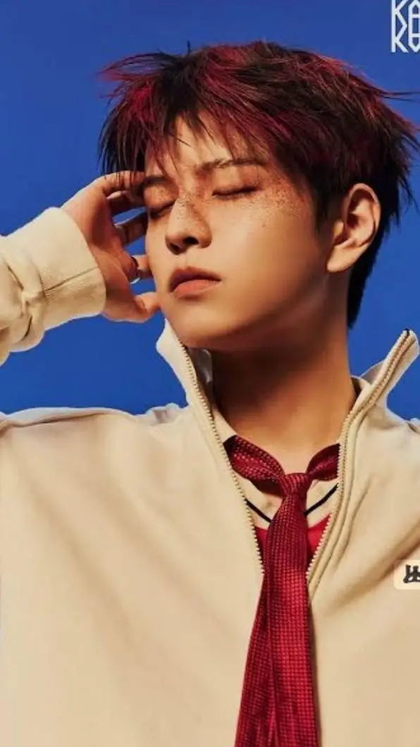 ai character: ❣️🐶Seungmin🐶❣️ background