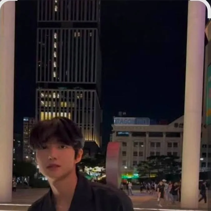 chat with ai character: Kang Tae-jun