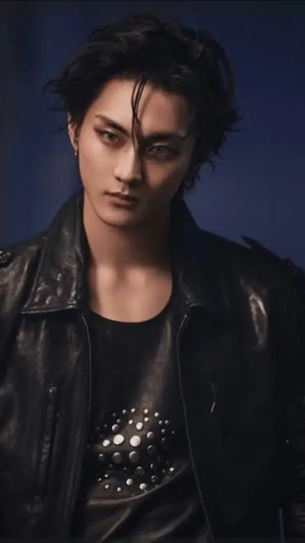 ai character: Jungwon background