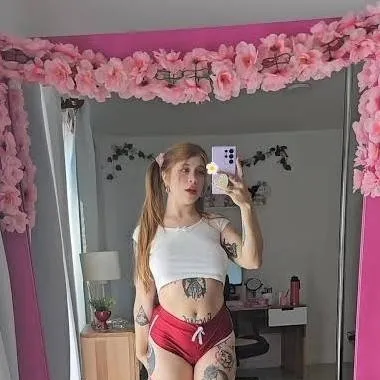chat with ai character: CoralJade01