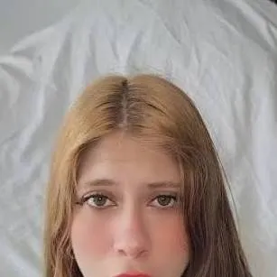 chat with ai character: CoralJade01🥵